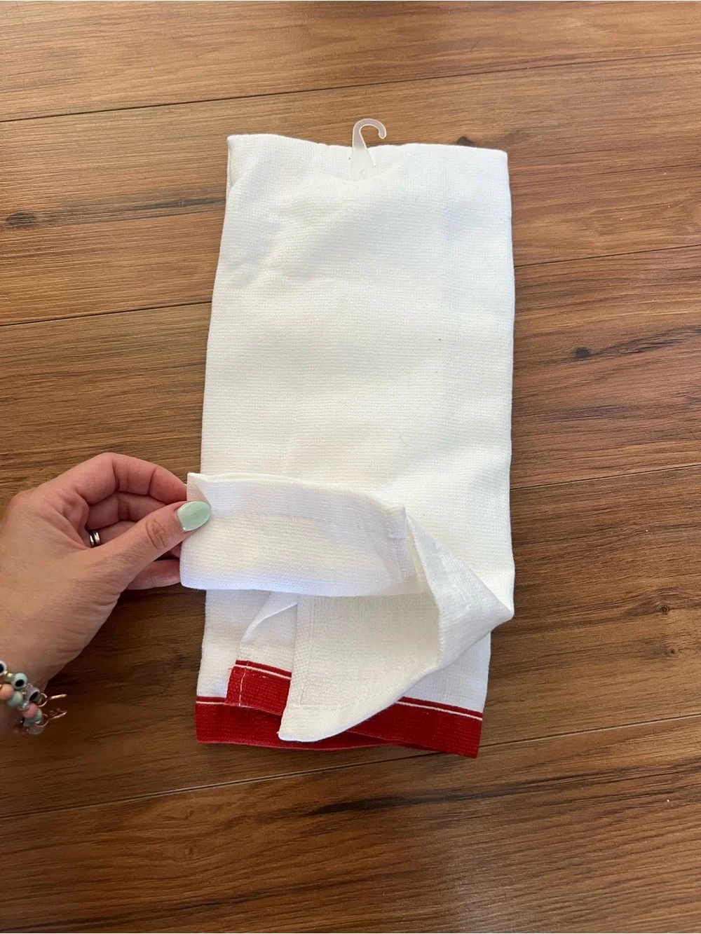 Lenox Red, White & Green Holiday Kitchen Linen Set